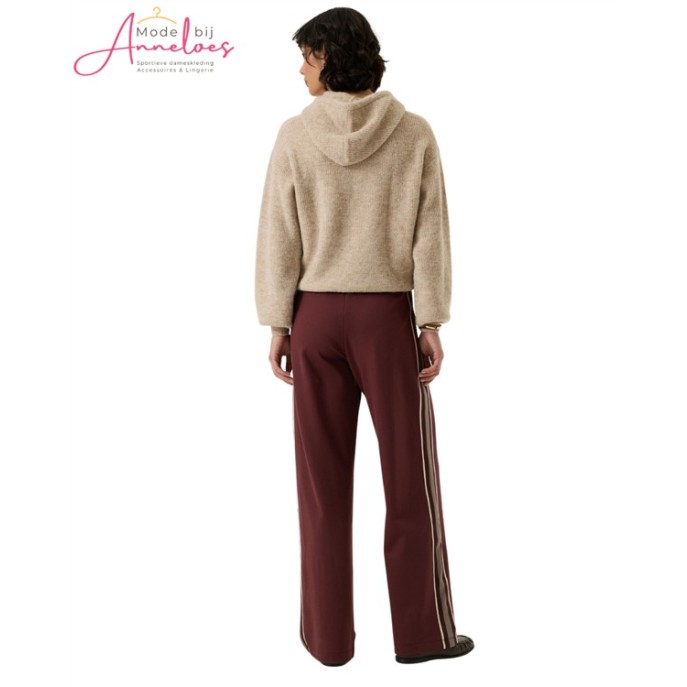 Garcia Broek Streep ritsjeV260315 4081 wijnrood Garcia Broek Streep ritsjeV260315 4081 wijnrood